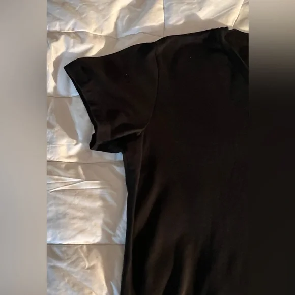 Ralph Lauren gently used black Tee. Women’s XL but fits more like a large. - Picture 5 of 6